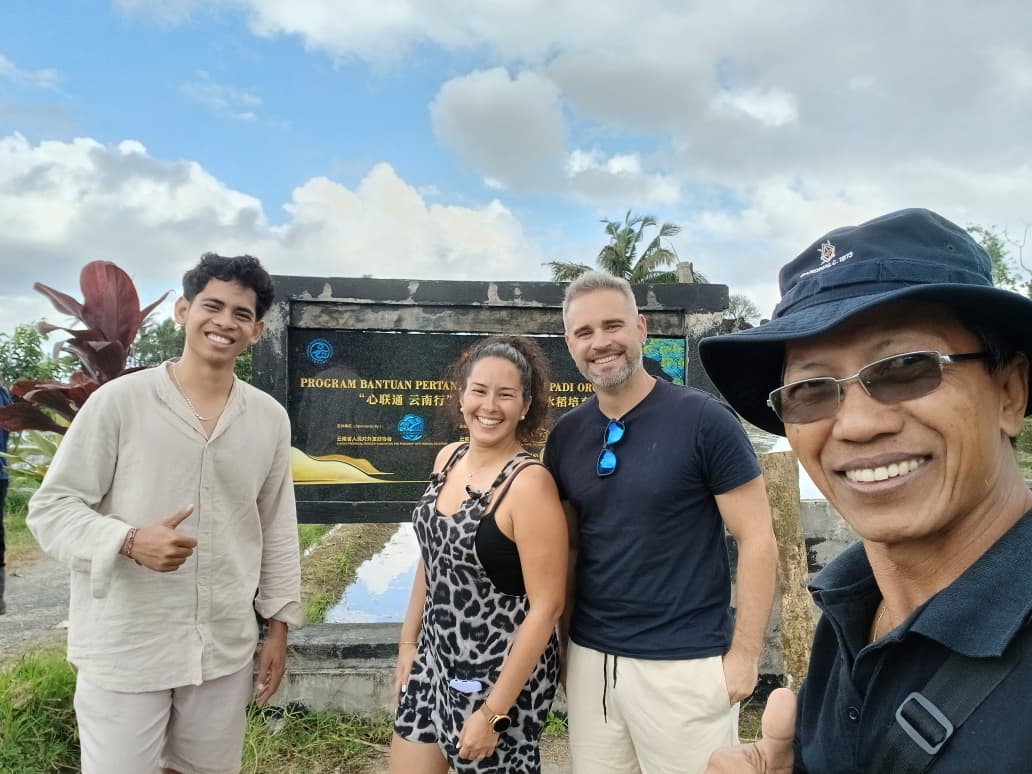 Kunjungan Turis ke Monumen