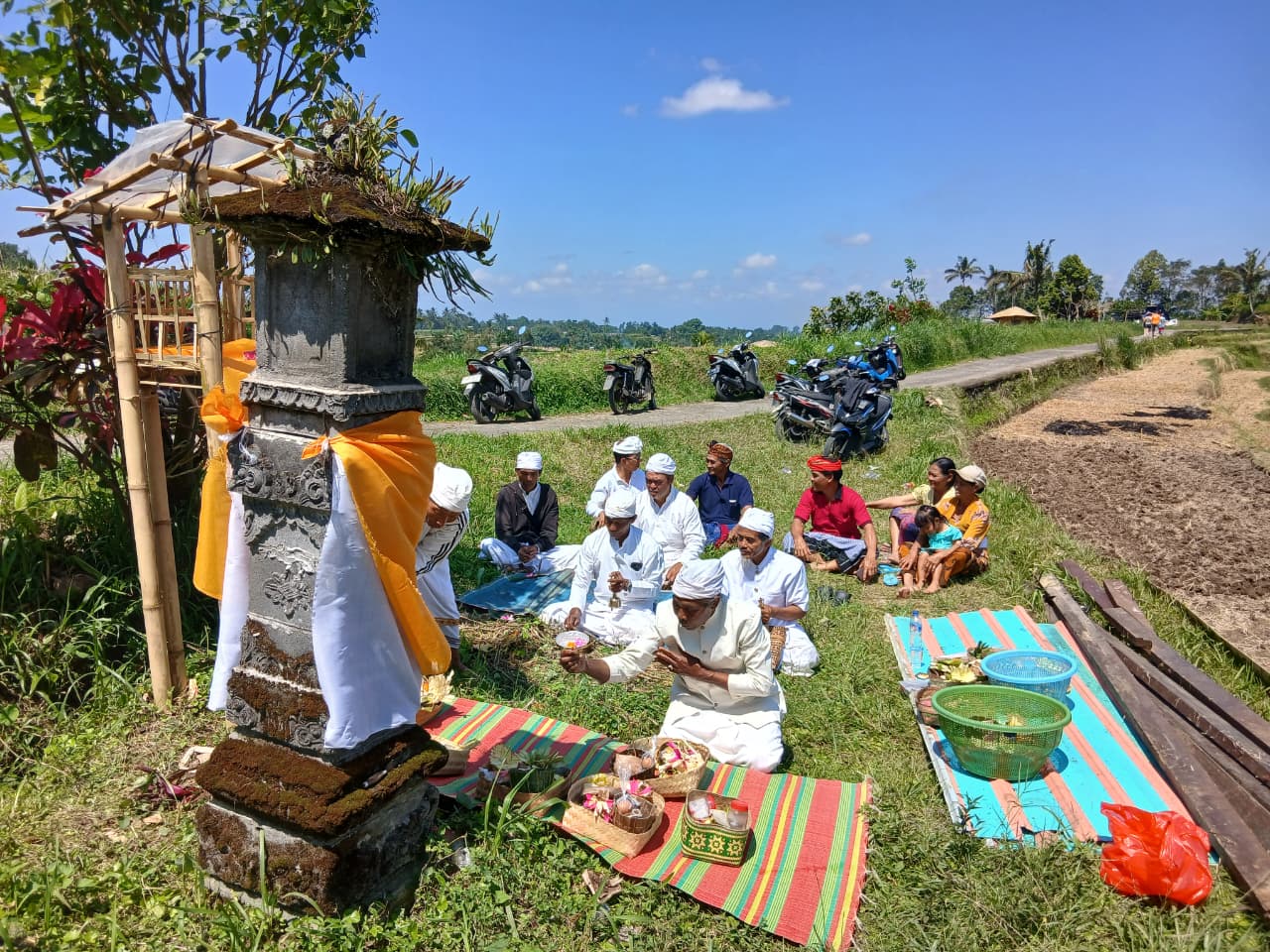 Kegiatan Melaspas Soka Lestari